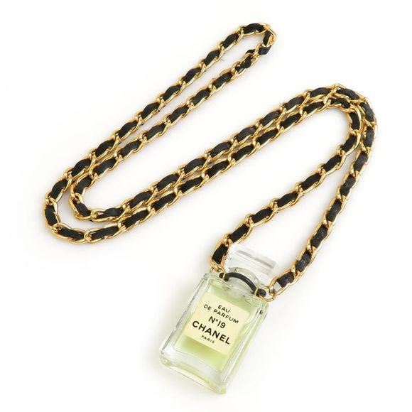 Chanel Necklace Perfume Bottle No19 - Picture 2 of 8